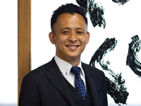 島酒家 代表取締役 石黒 新海